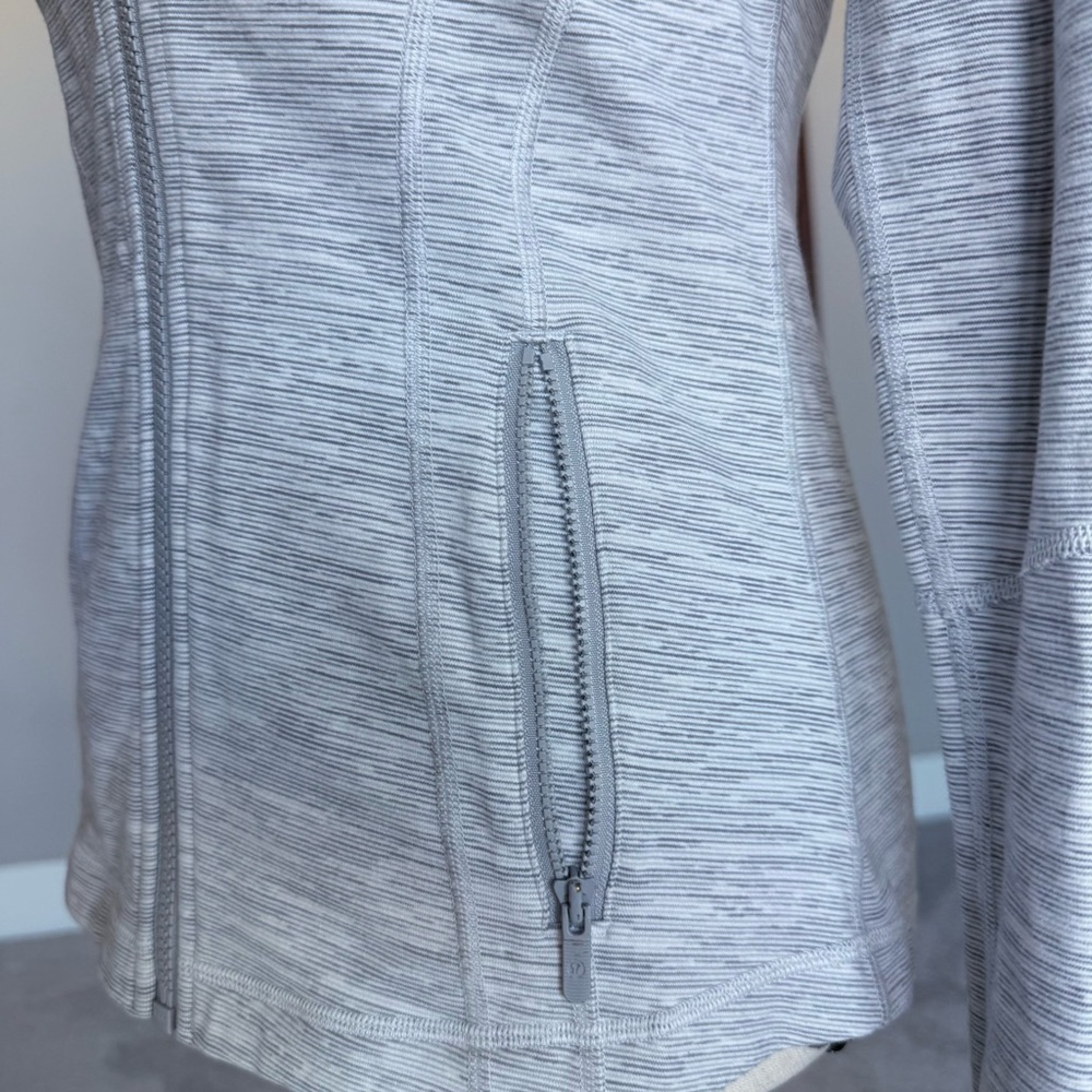 Lululemon Define Jacket Light Grey Heathered Fitt… - image 5